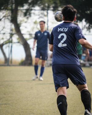 Alfred Hui Instagram - 【 唔通我仲識踢波又話你知咩 】
/
1） 原來gel頭踢波 係有啲異相
2） 拉筋唔係造樣 已經係必要
3）啱啱開始仲笑得出
4） 印象中碧咸係跟我咁踢
5） 港大校隊十四年前的成員
6） 真係有踢 有汗珠㗎💦
7） 我幻想中呢球係入嘅⚽️
8） 好耐冇見嘅隊友（小走樣，我講我）
9）踢完條腰好似唔係自己咁🥹
10） 今日一入球 一助攻 叫交到貨😌
/
#冇乜事我返去抖吓條腰
#今晚應該好好訓💤