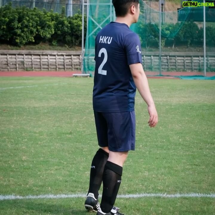 Alfred Hui - 17K Likes - 【 唔通我仲識踢波又話你知咩 】
/
1) 原來gel頭踢波 係有啲異相
2) 拉筋唔係造樣 已經係必要
3)啱啱開始仲笑得出
4) 印象中碧咸係跟我咁踢
5) 港大校隊十四年前的成員
6) 真係有踢 有汗珠㗎💦
7) 我幻想中呢球係入嘅⚽️
8) 好耐冇見嘅隊友(小走樣,我講我)
9)踢完條腰好似唔係自己咁🥹
10) 今日一入球 一助攻 叫交到貨😌
/
#冇乜事我返去抖吓條腰
#今晚應該好好訓💤