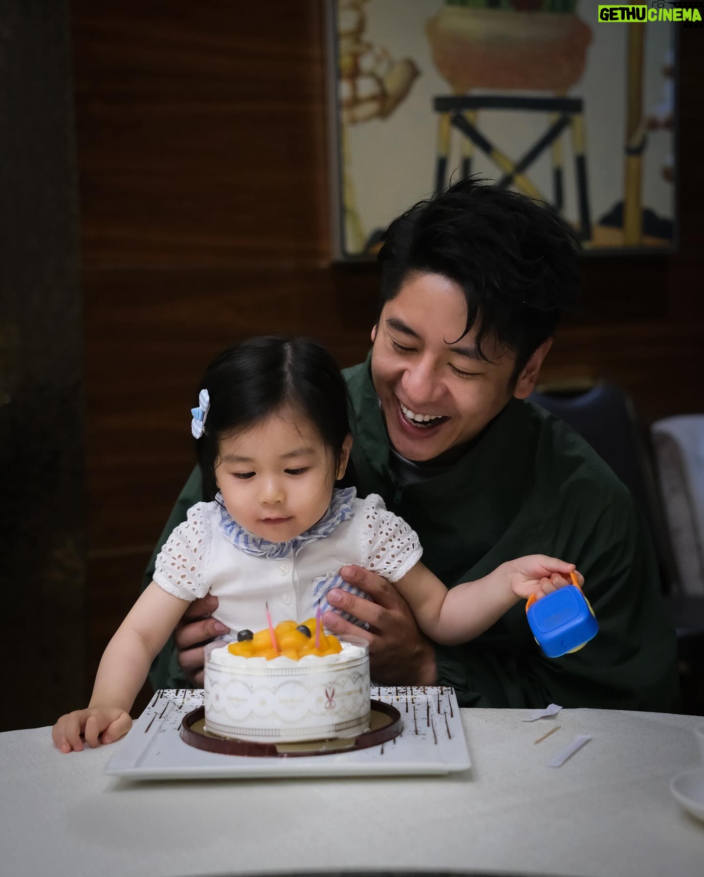 Alfred Hui - 12.2K Likes - 【 1… 2… 3!生日快樂!】
/
到了這個年紀
青春還要盡耗
願望始終如一
保密希望成真
/
#自許紀錄 於 小弟牛一 with @hui.valerie
@alf_records