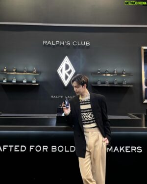 Alfred Sng Instagram - An enchanting evening at #RALPHSCLUB with @ralphlaurenfragrances #RALPHLAURENFRAGRANCES 

Make up: @zoel.makeup 
Hair: @sleepiingalien 
Wearing: @ralphlauren