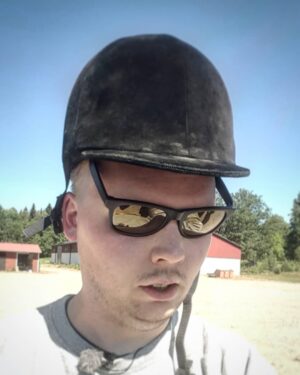 Alfred Svensson Instagram - Tog en tur på pållen idag.