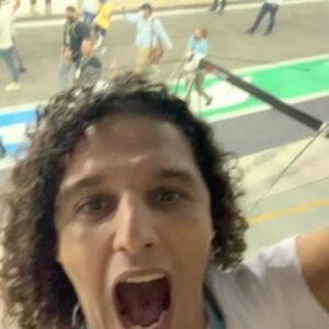 Ali B Instagram - Niks lekerder dan zingen tussen haaaterss 🤣🤣🤣heeeelemaaal leeiiiip🤪🤪🤪🤪🤪