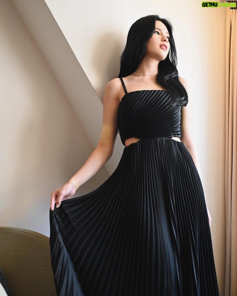 Actress Ali Batu HD Instagram Photos and Wallpapers October 2023 ...