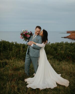 Ali Ewoldt Instagram - It’s my handsome Husband’s Birthday!! 
I love you so very much, @mathostetler and feel so very lucky ❤️

📸: @jenna.rachelle