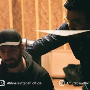 Ali Hosseinzadeh Instagram - ‎عیدتون مبارک ❤️
.
.
.
.
.
‎خواننده : 🎤 امیر طبری @amirtabariofficial 
.
.
.
‎موسیقی و ترانه 🎼: علی حسین‌زاده  @alihosseinzadeh.official 
.
.
.
‎فیلمبردار🎥: امین شفق
.
.

‎تدوین 🎬: مهرداد شکری 
@mehrdadshokri 
.
.
.
.
‎استودیو فراز 
@farazstudio 
‎#موسیقی #آهنگ #علی_حسین_زاده #گناه_شیرین 
‎#کرونا #عید #نوروز #عیدی #سال #جدید #۱۴۰۰
