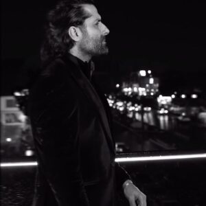 Ali Mahdi Instagram - اتمنى لكم عام جميل يليق بكم ،والسلام لبلدنا وغزة🇮🇶🇵🇸

@ahmedallaban89