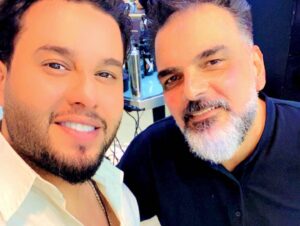 Ali Saber Instagram - نورنا اليوم النجم حسام الرسام مع الصديق عمر البدري ... ستديو عثمان عبود دبي ... انتظرونا بأعمال جديده مع نجوم العراق كذلك نجوم عرب @hatem_aliraqii  @husamalrassam  @evan_naji1  @ahmed_almaslawi  @aseelhameem  @rahmariadh  @marwan.mohammed.official  @yousifalsumaidaie @qusay_essa_1979  @qusaihatam @hussamkamil