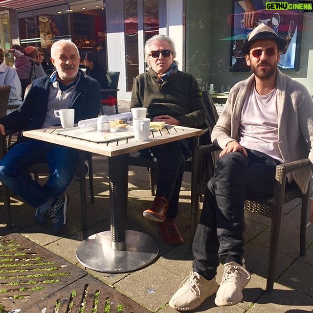 Ali Sürmeli - 7.7K Likes -