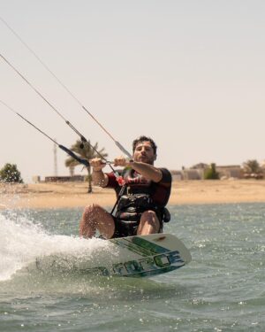 Ali Yağcı Instagram - Kiteboard in Red sea ✌️