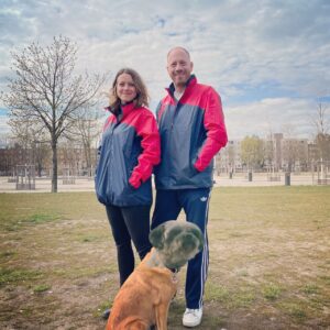 Alice Dwyer Instagram - Danke euch fürs Einschalten und danke für die tolle Zeit!
Yvonne und Heiko haben sich nach der letzten Folge erstmal in Partnerlook geschmissen und ziehen sich von nun an ins Privatleben zurück.
Es ist bei allen großen Liebesgeschichten gleich, jetzt beginnt der Alltag - und wer will das schon sehen.
Behaltet uns in guter Erinnerung und freut euch auf viele andere schöne und spannende Projekte von Alice und Johann in nächster Zeit.
#manmalmussmanaufhörenwennsamschönstenist
Eure Herr und Frau Bulle ❤️
.
.
.
#mucholove & #großesdankeschön : @timkalkhof @birgeschade @leben_in_neukoelln @cvitic_ka #albert #eikonfilmproduktion #michaelanix #stefanbissmeier #ninahauncasting #❤️