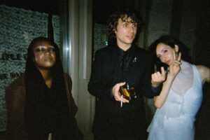 Alice Englert Instagram - @mxtchantcho @nicholasdenton @frankie_leporee ❤️‍🔥 dl prem night