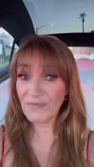 Alicia Coppola Instagram - Thank you @jamesmyrick__ for helping me post the correct clip from the stunning and most gracious @janeseymour about our film And You Are…? @andyouarefilm Starring Jane @zachbarack and Diana Lu! Premiering at @cinequestorg tomorrow Sunday 3/10 tickets in bio.
@womeninfilmla I hope to walk your red carpet with Jane next year!