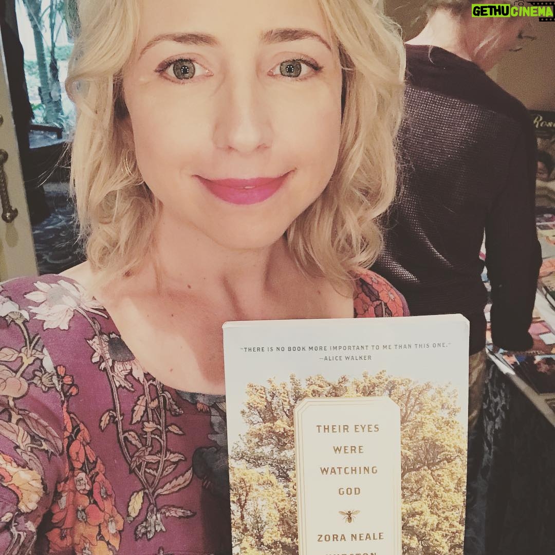 Alicia Goranson - 1.5K Likes - Share the #magicofstorytelling and help @disney & @abcbeinspired provide one million books to kids in need!