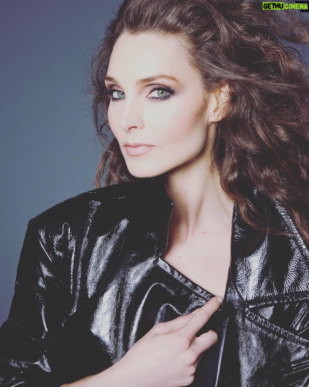 Alicia Minshew - 1.2K Likes - Oh you know.. I am just hanging out wearing this fabulous @malanbreton coat. Nothing to see here. A few hours before this I looked like a frizz ball with puffy red eyes and a tired face. Thanks to @carlosdavisfashion and @barryhollywood for helping a momma out. Love shooting with those two. I do look like I am up to something. Perhaps I am about to flash someone. 😬#mysterious #jacket #flasher #photoshoot #brightlights #hairandmakeup #fuzzball