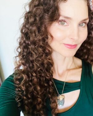 Alicia Minshew Instagram - Soo a bunch of stuff fell off my dresser and shattered😖. Somehow my favorite labradorite necklace magically survived. 🙏Whew! Thank you @thesagegoddess for making such a beautiful (and durable) piece! One year later it is still bringing the good vibes. 💕💫✨I am a crystal whore. #goodvibesonly
