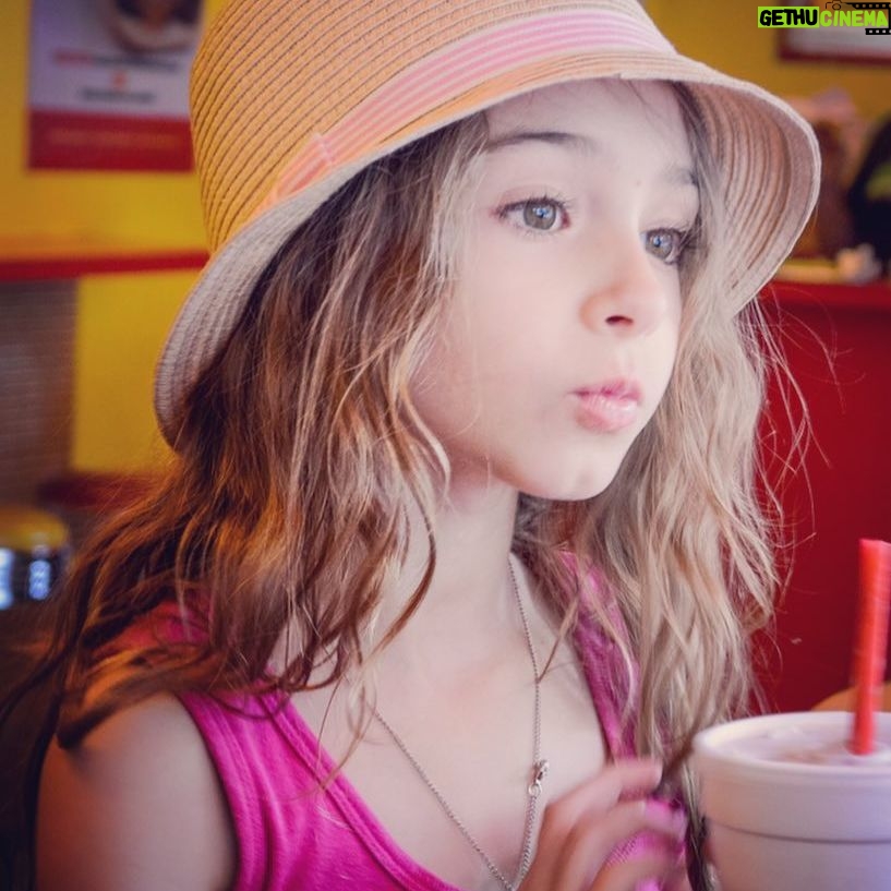 Alicia Minshew - 1.6K Likes - Holy heat in NYC. July is here! And so is my kid and her hats! Like mother like daughter. 😬Photo courtesy of @mattjamesphotostudio .❤️#july #summerhat #summerinthecity #luckysfamousburgers