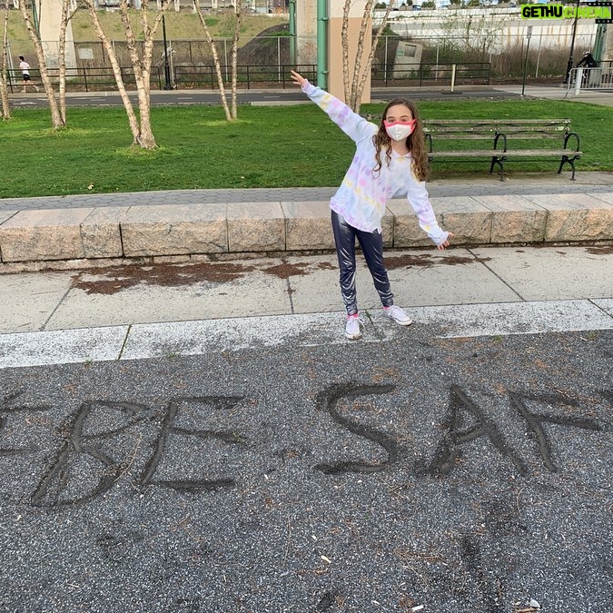 Alicia Minshew - 1.2K Likes - Willow wrote this during one of our walks. That is what is going on in her young mind. That’s all I got. #besafe .Next is our springtime sunset. #ilovenyc ❤️