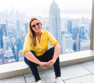 Alicia Zubikowski Instagram - People ask what’s the secret?? 

Me: We are and we just keep looking up.

It’s said it can be lonely at the top, but that’s only if you climb with the wrong people. Grateful for each step, learn from the falls and celebrate the wins🎬

But like any good recipe, the secret is in the ingredients: 
@fredtaylor 
@realrclark 
@officialchanningcrowder 

📸 @pdbym 
📍 @summitov 
✍🏻 @documeg 

#thepivot #podcast