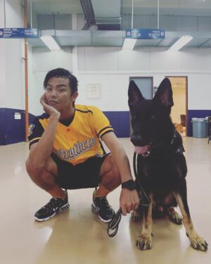 Alien Huang Instagram - 他好帥
忍不住想跟他拍照
#中信兄弟