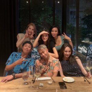 Alien Huang Instagram - 中間這位同學的生日派對
生日快樂🎁
😘😘😘😘😘😘