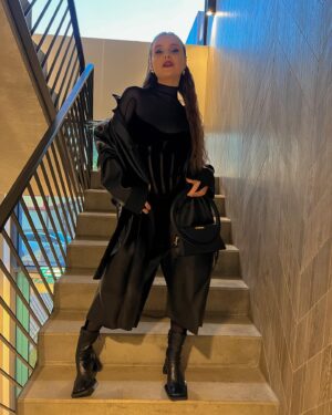 Alika Milova Instagram - This Thursday I’ve been on a @tv3eesti party and felt really good looking haha! 🪬🌞 
Thanks to @kreete_pillenberg ❤️
MUAH by me:)