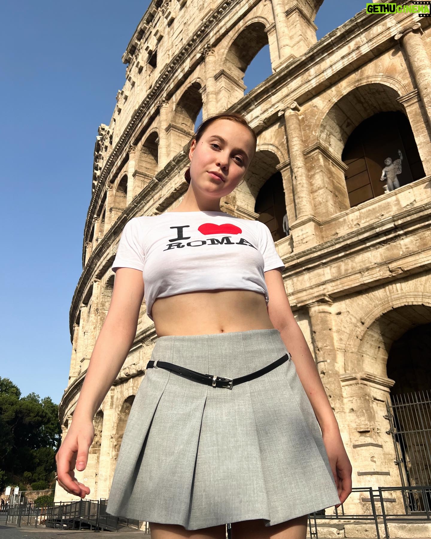 Alika Milova - 6.4K Likes - had such a nice trip to Rome.
Good food, good company and good weather:) 🦋
