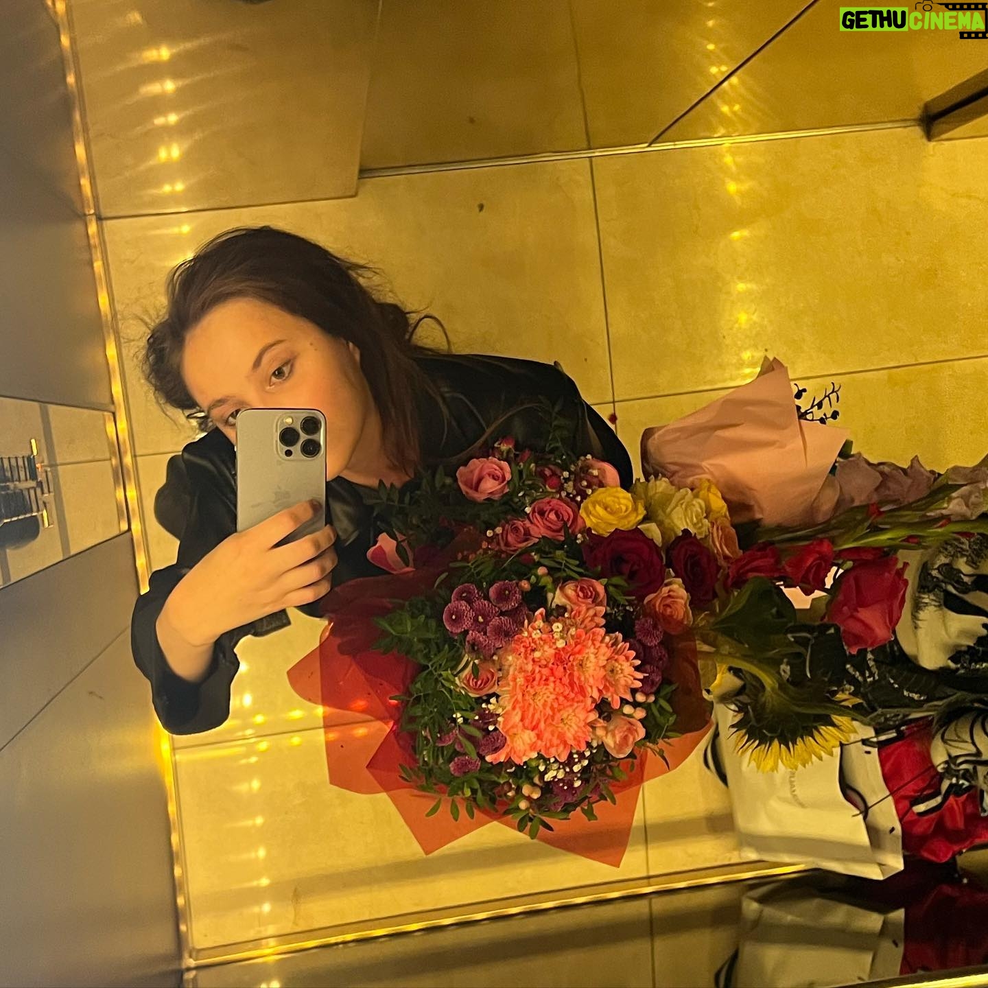 Alika Milova - 8.2K Likes - 21!!!
My Birthday dump is here! Thank you my friends and family for being with me on this important day! And thank you all for the wishes! ❤️
I am in the good place:)🌞