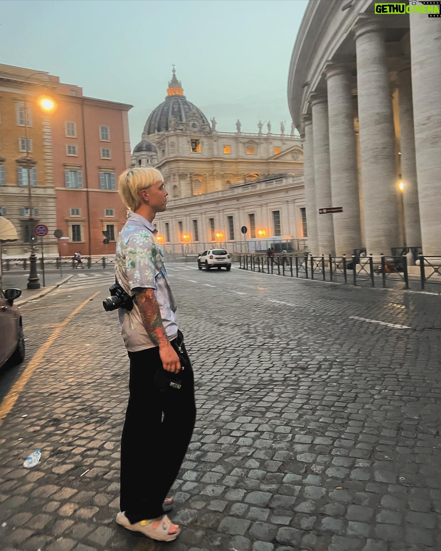 Alika Milova - 6.4K Likes - had such a nice trip to Rome.
Good food, good company and good weather:) 🦋