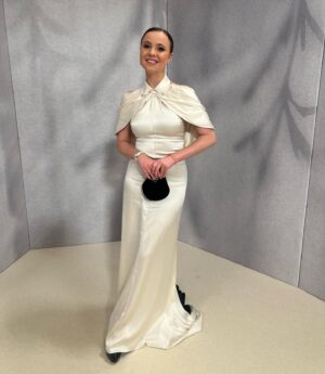 Alika Milova Instagram - EV 106💙 
oli rõõm olla kutsutud presidendi vastuvõttule

styling and dress @kreete_pillenberg 
muah @kaiatriisa