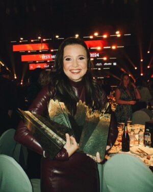 Alika Milova Instagram - just wanna remember this moment❤️✨
📸: @looraxo