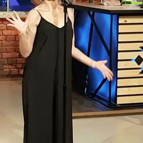 Alisa Mon - 1.5K Likes - Мое посещение фестиваля в городе Витебск не обошлось без эфира. ТВ « Витебск» провели со мной целый час, в который вошло мое веселое интервью и не менее веселая песенка, которую я очень люблю! ❤️🎼🎵🤓😝😜