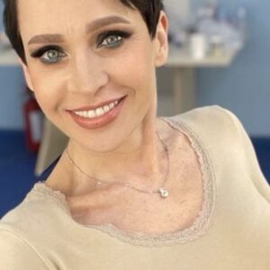 Alisa Mon Instagram - Ну вот! Премьера случилась! Сегодня столько событий! День особенный! Обожаю такие дни! Когда .. все ЗВЕЗДЫ сходятся, и в прямом, и в переносном… Я счастлива! А ты? … « А ты …. ТАНЦУЙ»!!!💚❤️💛💎💯🔥🌟✨💥💃…….