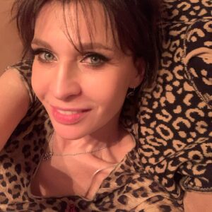 Alisa Mon Instagram - Согласна! Сегодня ..вынос моего мозга был ..через «парадный подъезд»! 😇😇😇..НО! Да здравствует ТЕЛЕВИДЕНИЕ! Оно восхищает!!! Его  не обмануть! Не обхитрить!Не «объегорить»! Егоры!!! Спите спокойно🙏! Ваше имя не при чем!!!🔥🔥🔥🤟💃...