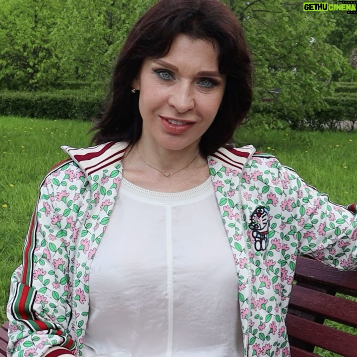 Alisa Mon - 1.8K Likes - В 20.00. стартуем! Остальное озвучила! Надеюсь, увидимся и с тобой, ... ведь ты же теперь знаешь! До встречи!!!❤️💎🤗🌟✨💫💃🎤....