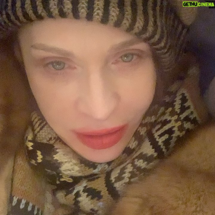 Alisa Mon - 1.9K Likes - Я ... с ..ВАМИ...была и буду💎❤️... Есть песня!🙌🥰👍👍👍👍👍👍👍