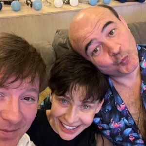 Alisa Mon Instagram - Какое счастье, что СЧАСТЬЕ ЕСТЬ! 💕 💖💯🎁🎁🎁🎼🍾🥂🌟🎊