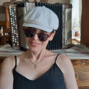 Alisa Mon Instagram - Играй, гарМОН …, Витебская! Отвечай … за Славянский Базар!!! Приблизительно, под таким лозунгом все и началось вчера! С утра и до поооздней …, ну очень поздней ночи! 🤣👍❤️Белорусы - бесподобная публика! Наши люди! И это - ВЗАИМНО!🙌🔥💃🔥🙌🔥🙌…