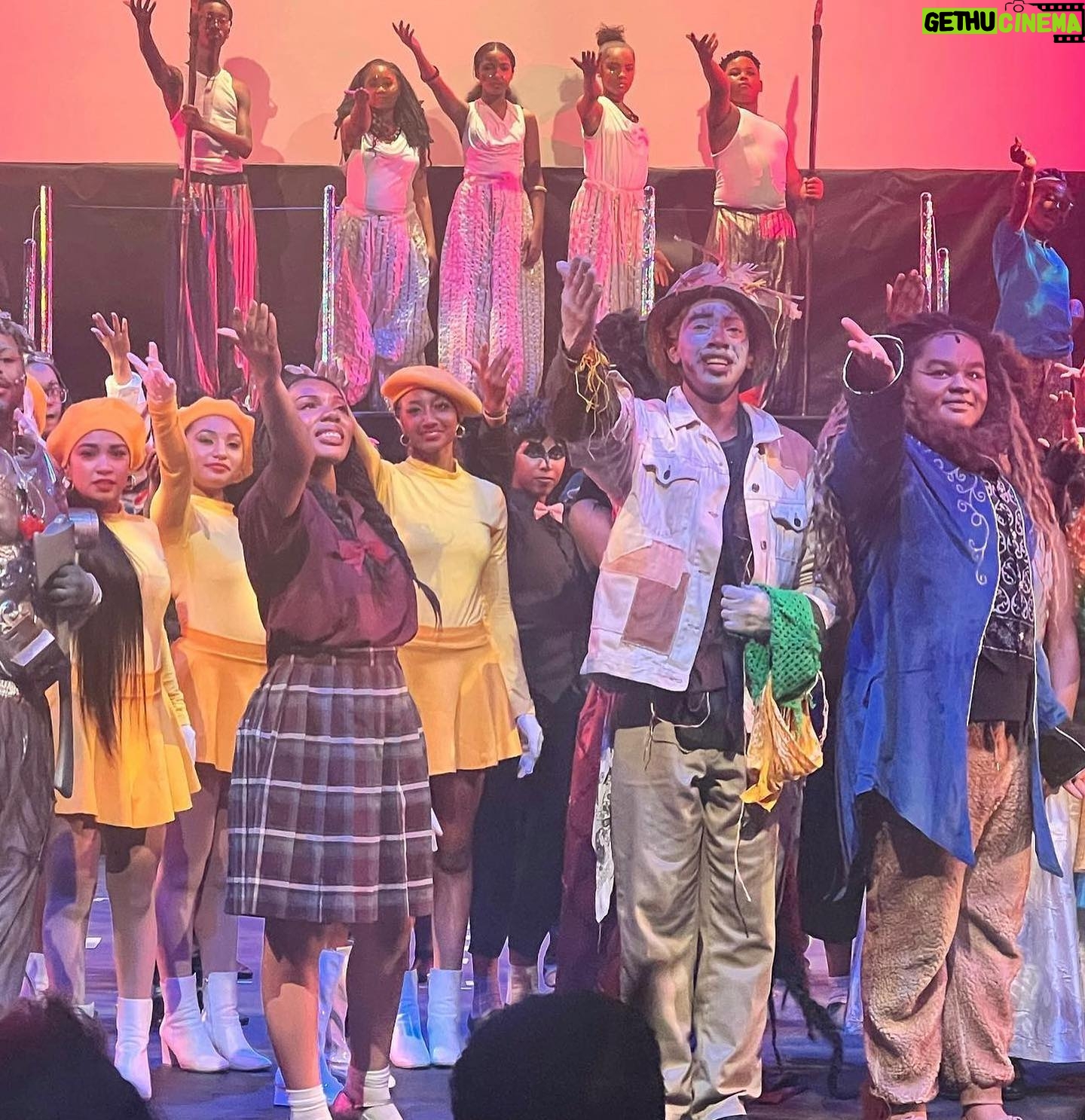 Alise Willis - 519 Likes - I’m still so inspired by the youth at the @amazinggraceconservatory for their incredible performance closing night. Wow! And to celebrate @deance_wyatt on winning the distinguished alumni award! You deserve every single blessing ❤️