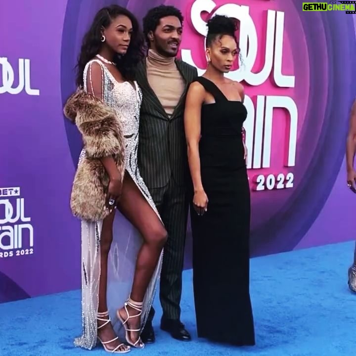 Alise Willis - 720 Likes - The Sooooooul Train Awards is tonight 8/7c. Preshow starts at 7/6c on @bet 🏆🎵💃🏾 @soultrain
My @ruthlessbetplus family did not come to play!
.
.
.
#soul #awards #soultrainawards #2022 #culture #blackisbeautiful #ruthless #tylerperry #tylerperrystudios #bet #soultrain #bluecarpet #actress #lasvegas #sincity #series #castmates #drippin #fashion #model