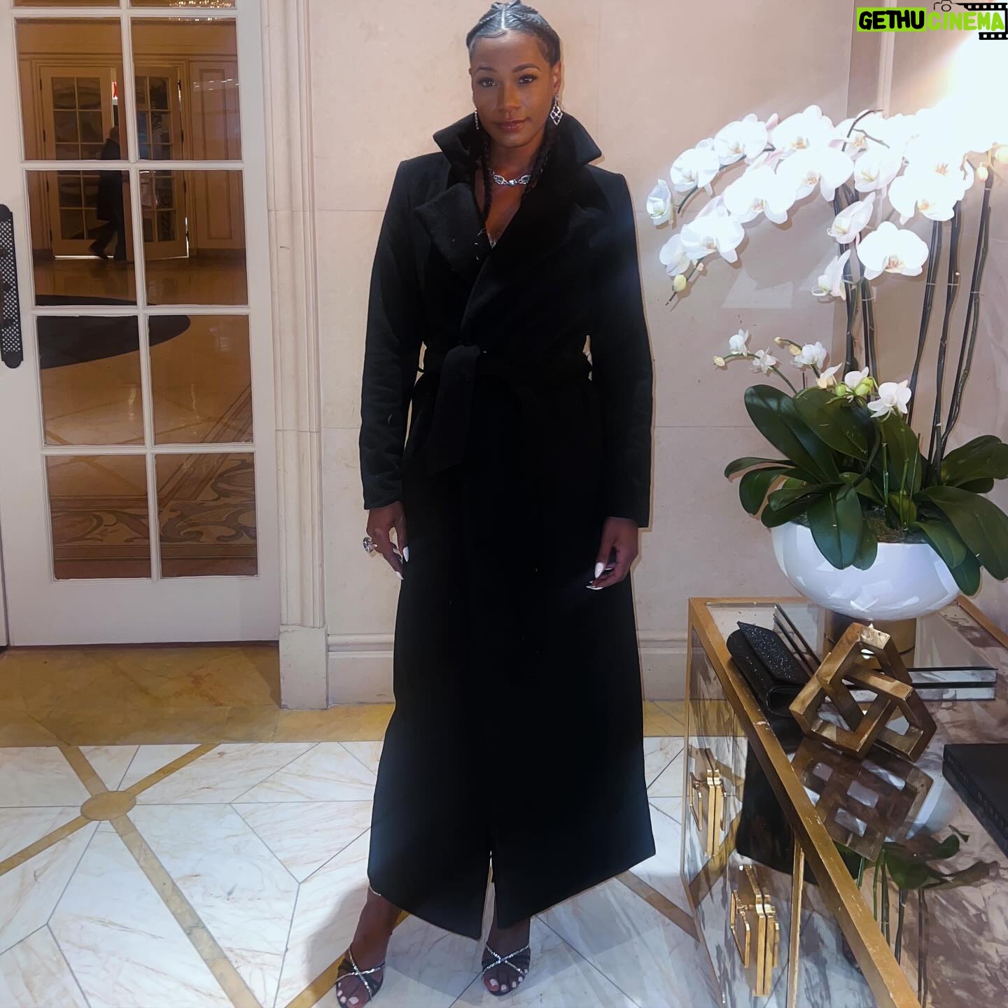 Alise Willis - 475 Likes - Mea Culpa Premiere 🍿🎞️
The entire cast killed it. This movie is so sexy, and the ending caught me by surprise. Catch it on @netflix February 23rd, you won’t be disappointed 😉
Thank you @tylerperry and @netflix ♥️
#premiere #actress #tylerperry #netflix #nyc #redcarpet
