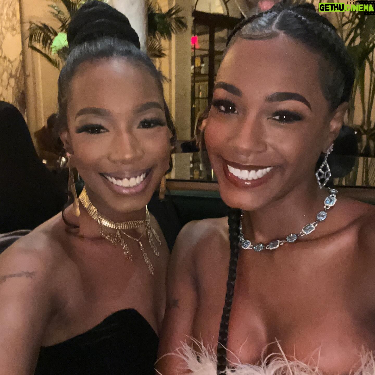 Alise Willis - 475 Likes - Mea Culpa Premiere 🍿🎞️
The entire cast killed it. This movie is so sexy, and the ending caught me by surprise. Catch it on @netflix February 23rd, you won’t be disappointed 😉
Thank you @tylerperry and @netflix ♥️
#premiere #actress #tylerperry #netflix #nyc #redcarpet