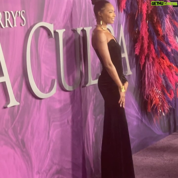 Alise Willis - 475 Likes - Mea Culpa Premiere 🍿🎞️
The entire cast killed it. This movie is so sexy, and the ending caught me by surprise. Catch it on @netflix February 23rd, you won’t be disappointed 😉
Thank you @tylerperry and @netflix ♥️
#premiere #actress #tylerperry #netflix #nyc #redcarpet