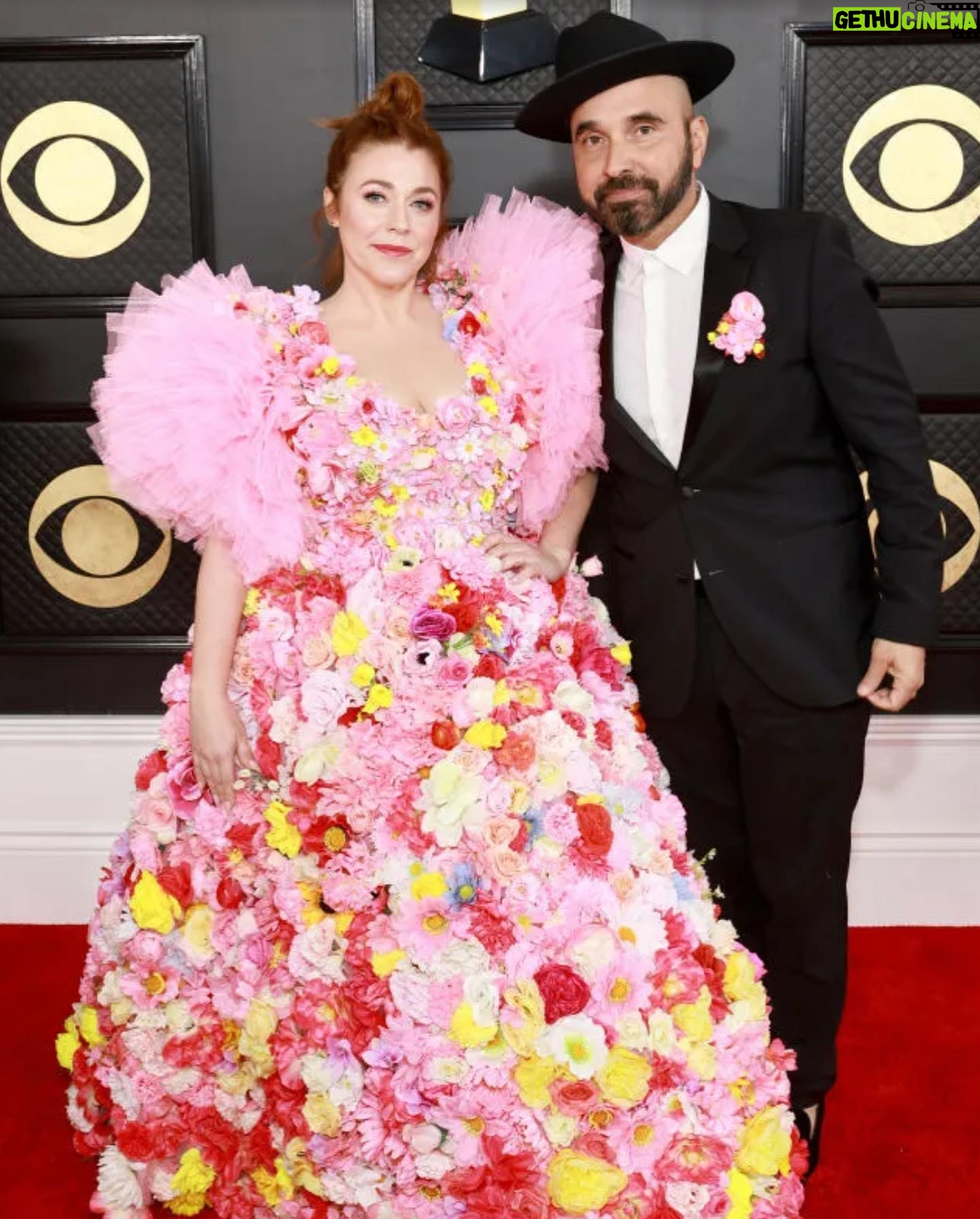 Alisha Gaddis - 1.1K Likes - Thanks Best Dressed: Vogue, Cosmo, US weekly, Eonline, LA Times and more!!!
We didnāt win (but our band are all winners!) NOW the best dressed are flooding in thanks to icon designer @imakestagram ššš
Makeup by legend @kristinafrisch
Super cool Hair @thomas.r.silverman
Arm candy by previous GRAMMY winner @theluckyband_
So grateful to wear this art!!!