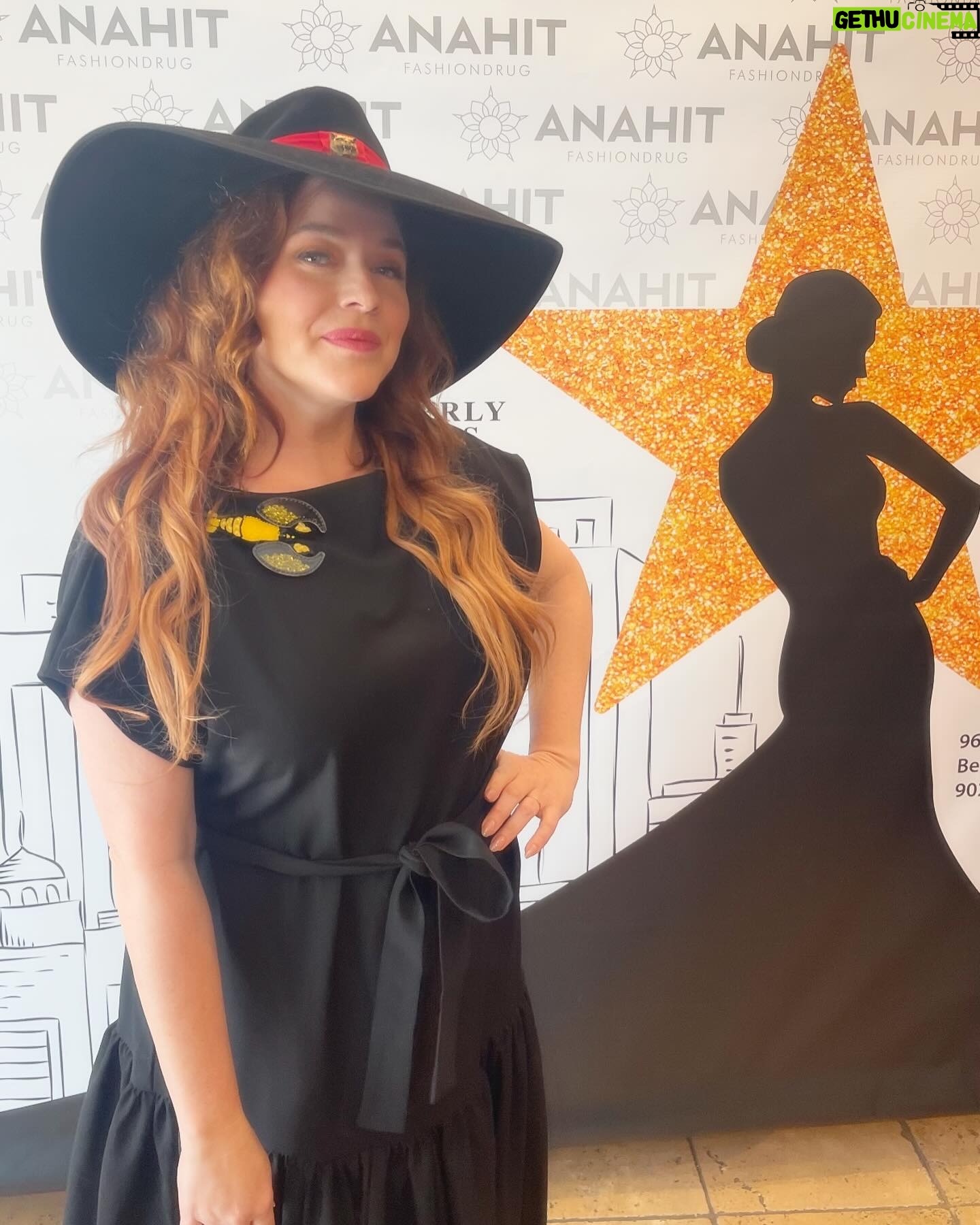 Alisha Gaddis - 3 Likes - Pre-Oscar event! š¾ Absolutely obsessed with these powerful, creative, fabulous women: Nathalie Dubois- Sissoko @dpa_lounges threw the most gorgeous in-house with @fashiondrug_by_anahit š cannot wait for Anahit to design my next red carpet gown!! Her fashion salon/studio is stunning! Swipe to see her genius! šš¼ā¤ļø #oscars #redcarpet #fashion #nominees #gucci