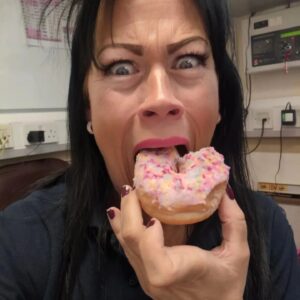 Actress Alison Law HD Instagram Photos and Wallpapers August 2022