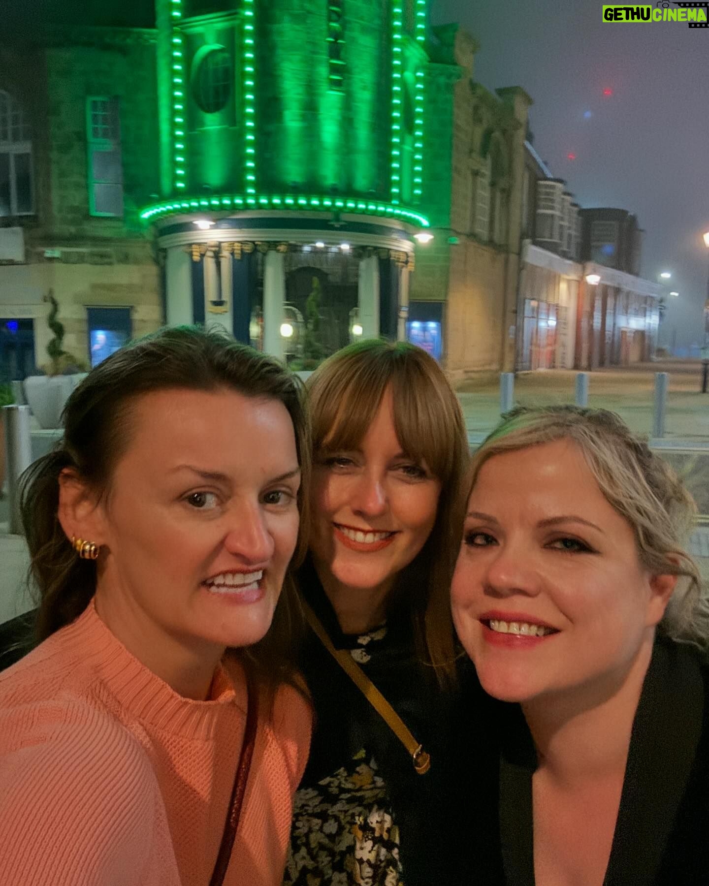 Alison Wright - 613 Likes - Since we were 16 ā¦. Art class comrades. We bonded in Mrs Ritsonās art class . The first and only safe haven I ever found in school.
Longtime Loves ā¤ļø so much history ā¤ļø
#sunderland #tyne&wear, #theempriretheatre #artschool #schoolfriends #longtimeladies #foreverfriends #artschool #art #safeplace