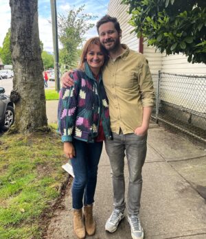 Alison Wright Instagram - Oooh I finally met the real @danmanganmusic in person and I liked him even more than his cardboard cutout ! 
Thanks for having me Dan, loved being part of your shoot. 
I’m definitely an honorary Canadian now ❤️

#danmangan #danmanganmusic #musicvideo #vancouver #vancouveradventures