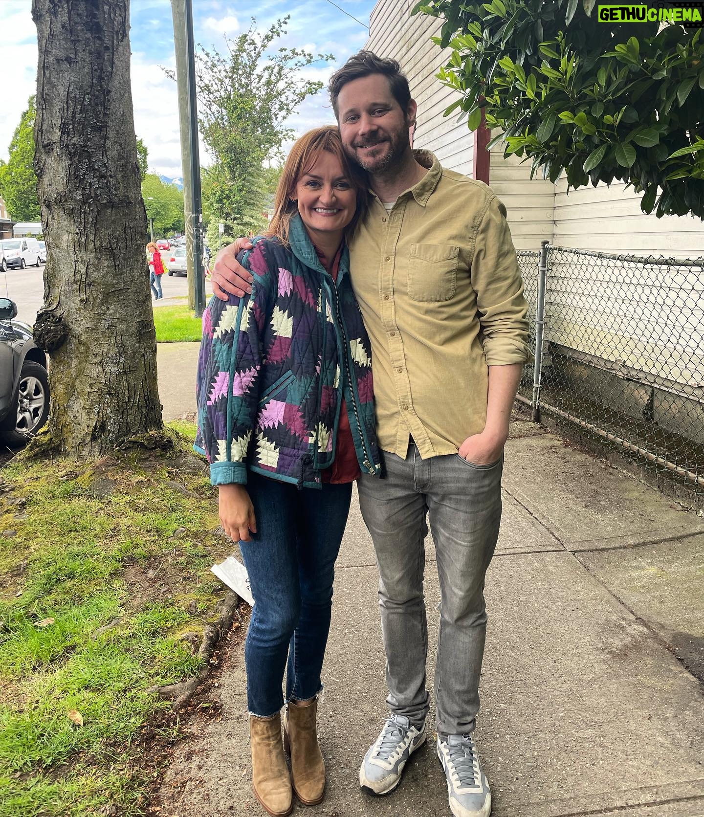 Alison Wright - 843 Likes - Oooh I finally met the real @danmanganmusic in person and I liked him even more than his cardboard cutout !
Thanks for having me Dan, loved being part of your shoot.
Iām definitely an honorary Canadian now ā¤ļø
#danmangan #danmanganmusic #musicvideo #vancouver #vancouveradventures