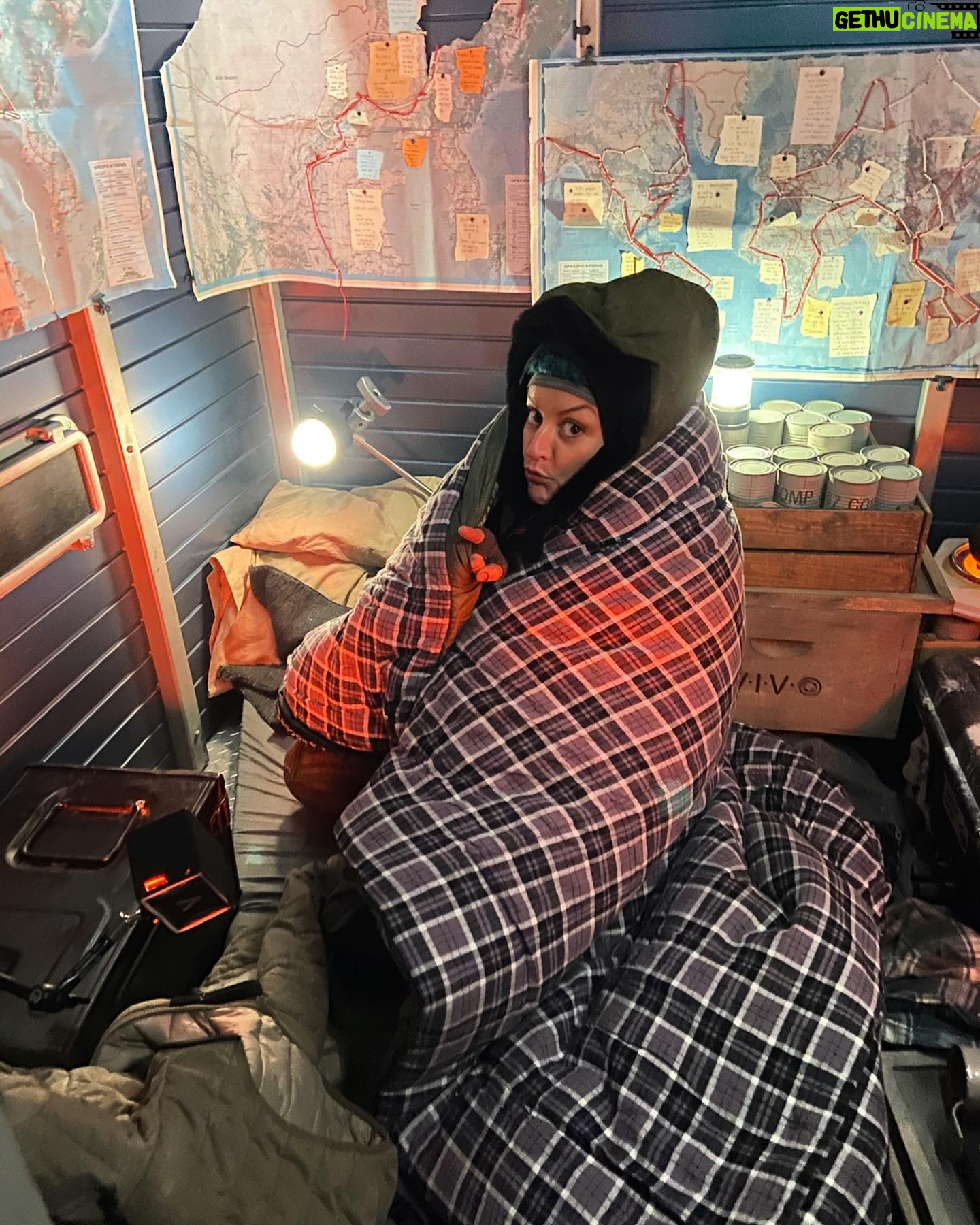 Alison Wright - 1.4K Likes - Still life in the hide-hole.
Ruth staying warm during episide 1 and waiting for her little rat friend .
#snowpiercer #snowpiercertnt #season3
@snowpiercertv