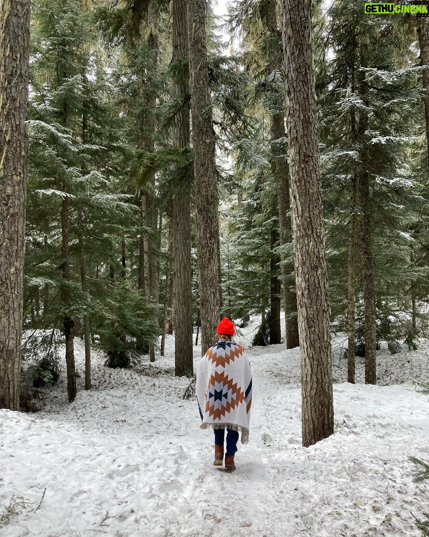 Alison Wright - 1.1K Likes - Oh Canada š²š²
I do so love it here ā¤ļø
Having a job that takes you far away, somewhere magical and full of adventure is such a gift. And Canada, you keep on giving ā¤ļø
#beautifulbc #canada #pemberton #joffrelakes #onlocation